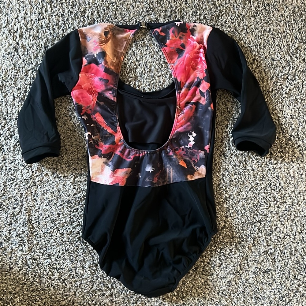 Eleve black half sleeve leotard with red pattern design on back size small